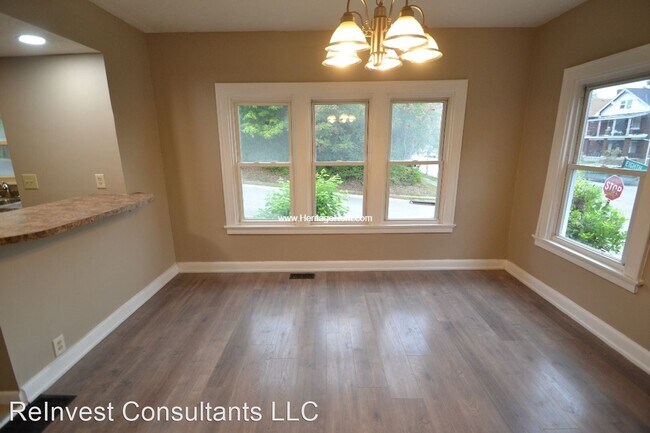 Building Photo - 3 br, 1 bath House - 4300 W Eighth St