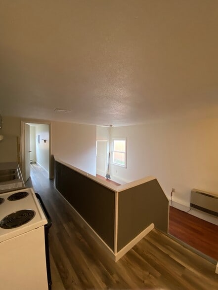 Building Photo - 12 Loaldo Dr