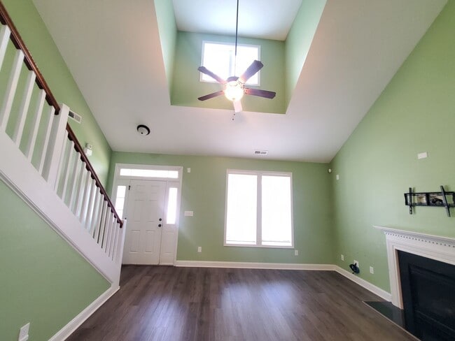 Building Photo - Gorgeous Home In Turnberry Subdivision