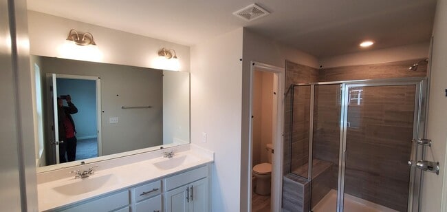 Building Photo - 1426 Rosepine Drive