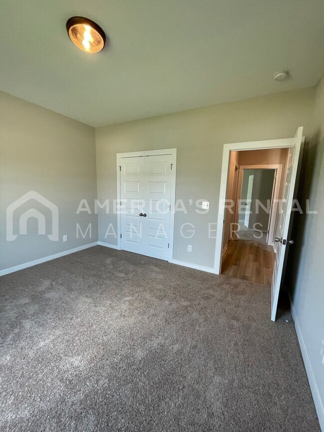 Building Photo - Home for Rent in Meridianville, AL!!! Avai...