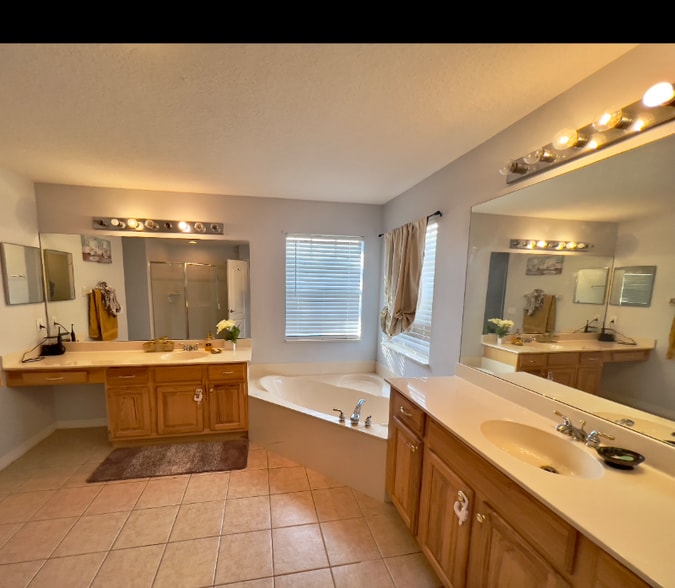Building Photo - 1675 Marina Lake Dr