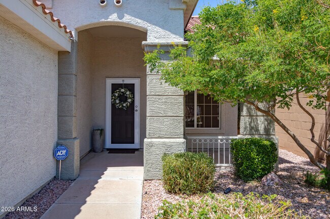 Building Photo - 3226 E Wahalla Ln
