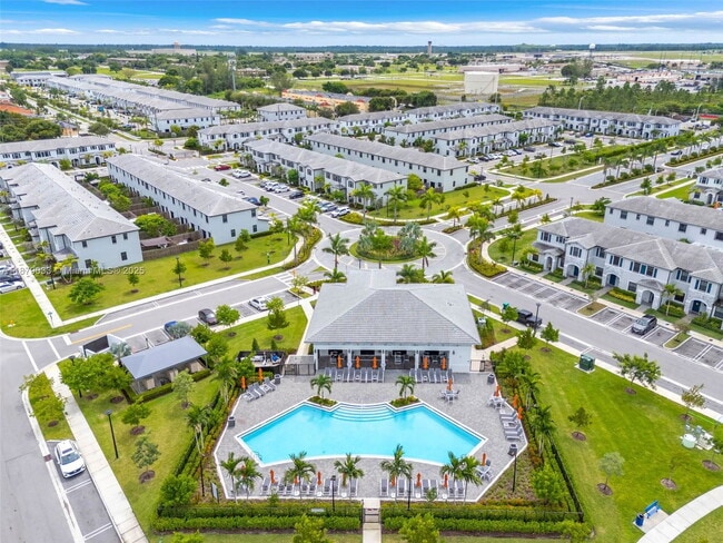 Building Photo - Southwest 134th Court, Homestead, FL 33033 - 3 BR 2.5 BA townhouse