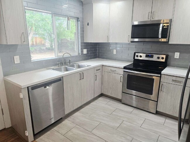 Building Photo - 57 Goret Dr