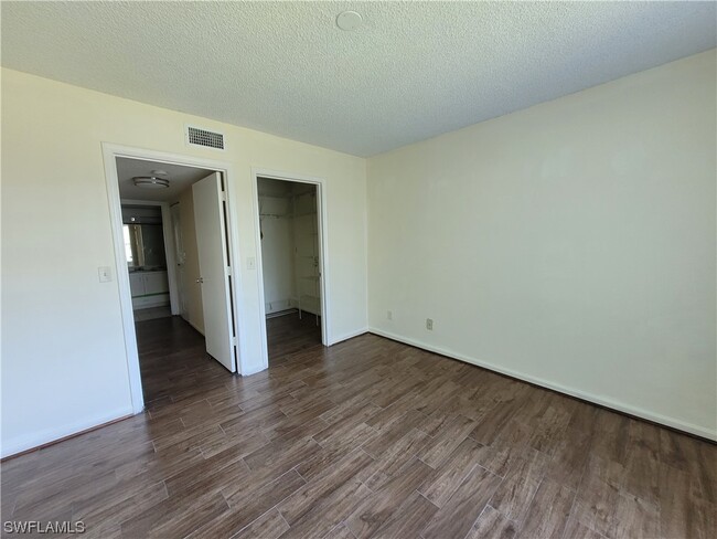 Building Photo - 13545 Eagle Ridge Dr