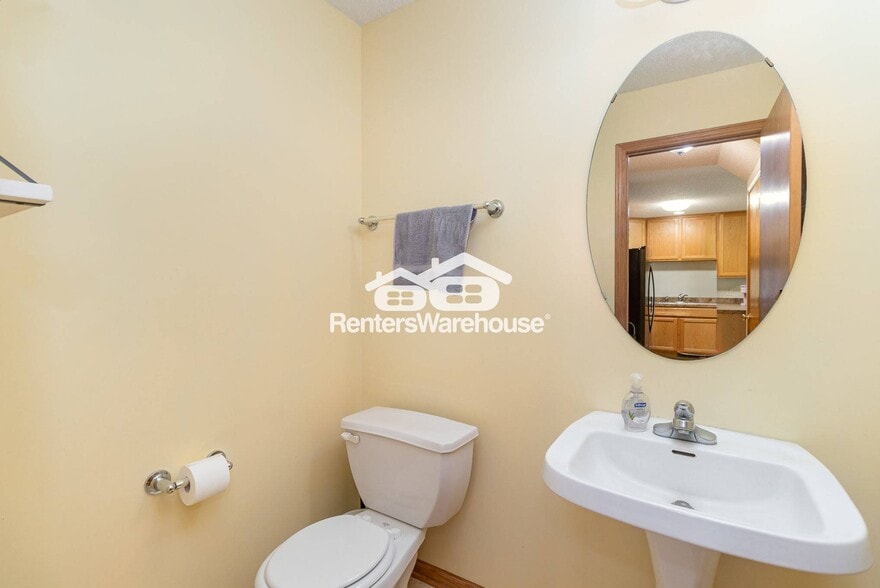 Building Photo - 4845 Underwood Ln N