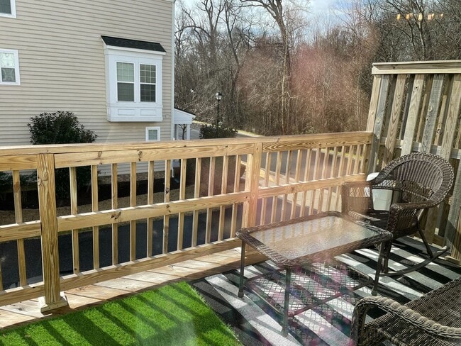 Building Photo - Really nice newly built 4 bedroom home with 2 full baths and one 1/2 baths