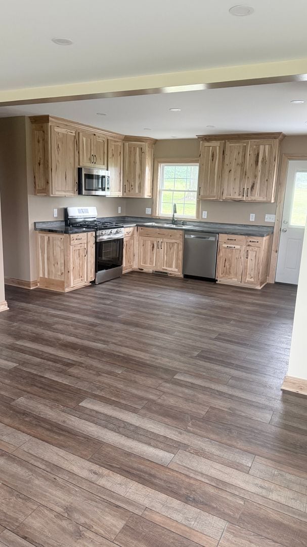 Building Photo - BRAND new 3 bedroom 1.5 bath LAUREL SCHOOL Ready now!