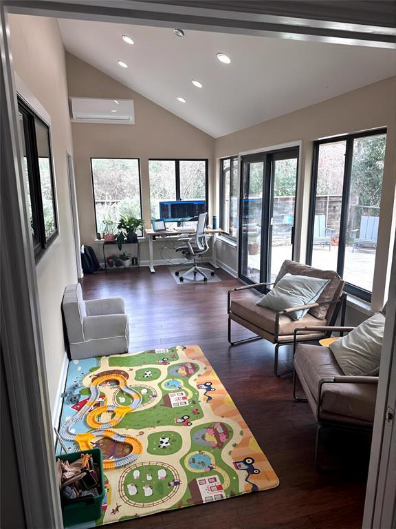 Building Photo - 9007 Spring Lake Dr