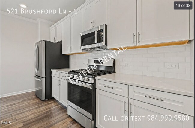 Building Photo - 521 Brushford Ln