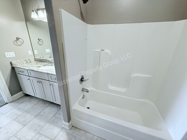 Building Photo - 4BD / 4.5BA FOR RENT