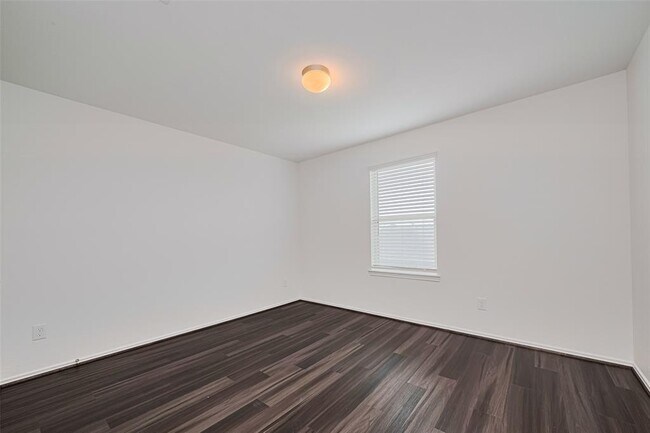Building Photo - 18414 Hilltop Climb Dr