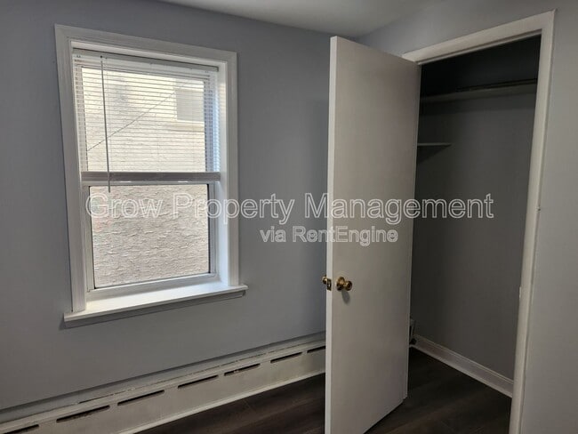 Building Photo - 1344 S 9th St