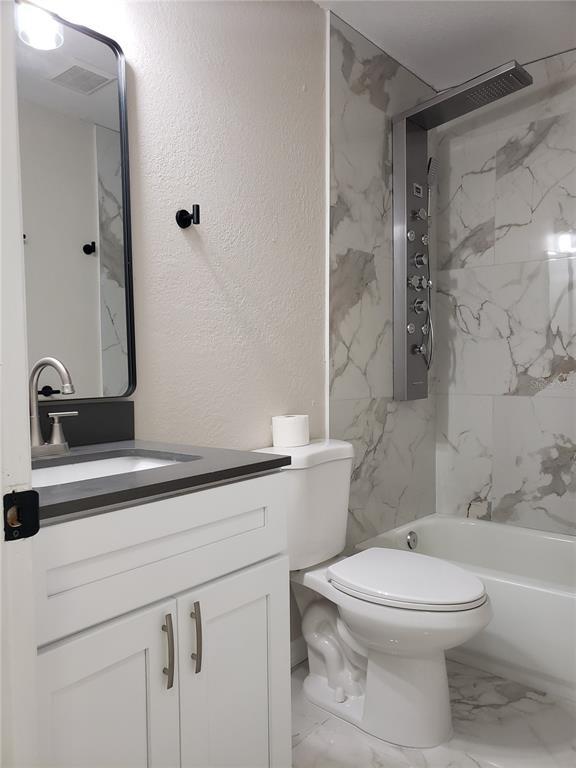 Building Photo - 4284 Everett Ave