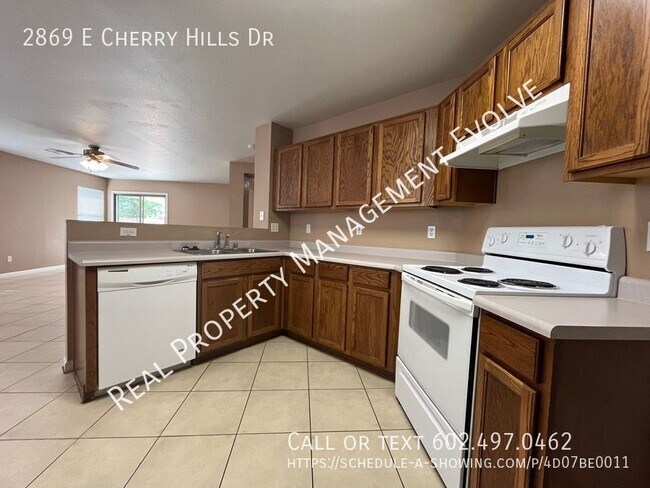 Building Photo - 2869 E Cherry Hills Dr