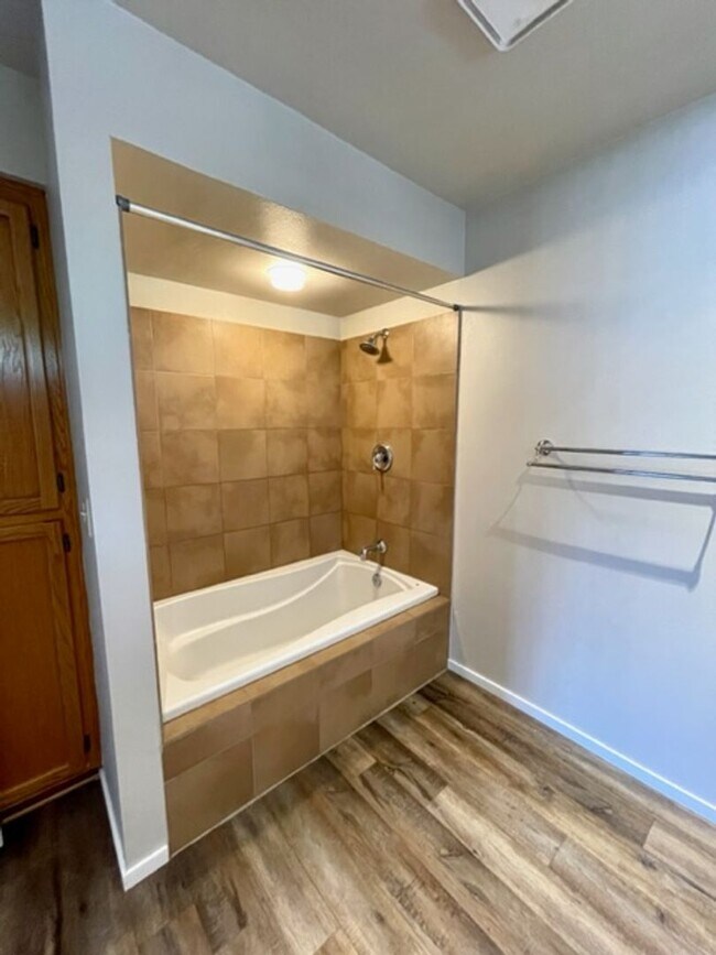 Building Photo - **Charming Midtown Single-Level Home on a ...