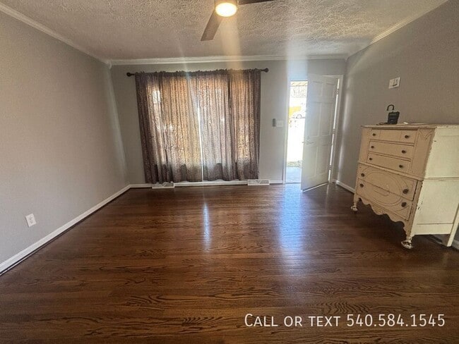 Building Photo - 449 Missimer Ln