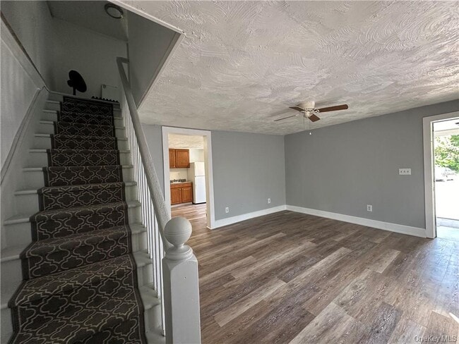 Building Photo - 1399 US-44