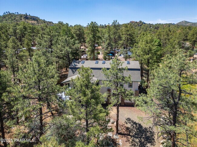Building Photo - 847 Clubhouse Dr