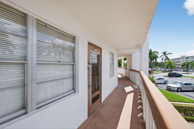 Building Photo - 2015 Cornwall A