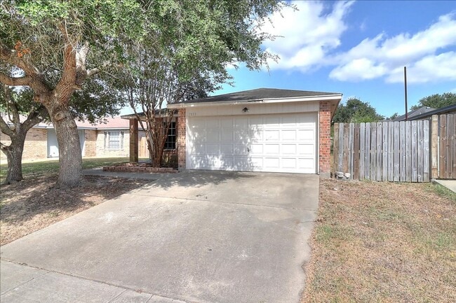 Building Photo - 7833 Wolverine Dr