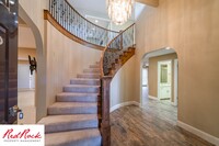Building Photo - Great 5 Bedroom, 3 Bathroom Home in a Quie...