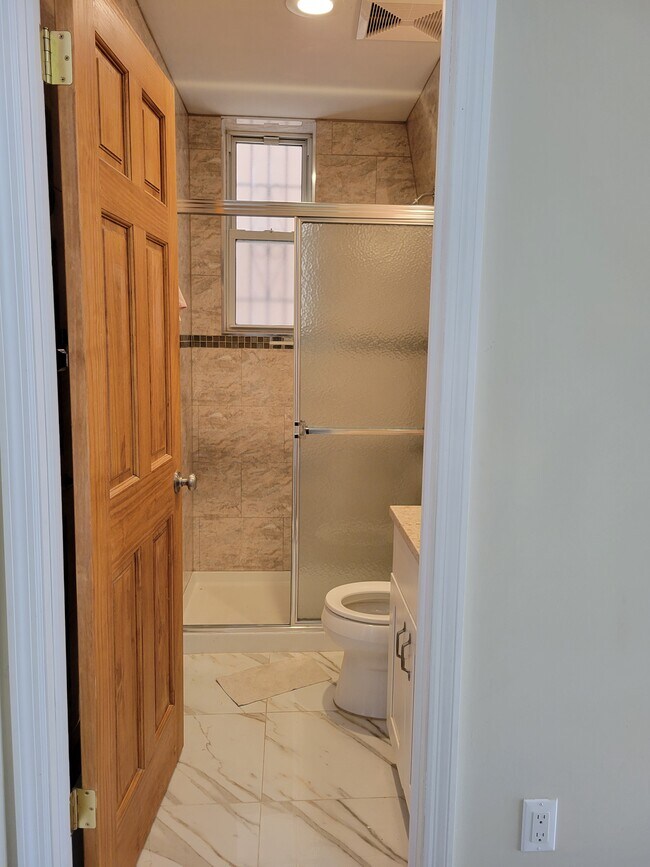 Building Photo - 836 48th St