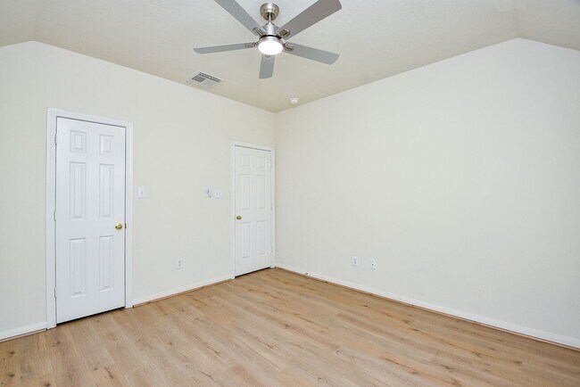 Building Photo - 15119 Newfield Bridge Ln