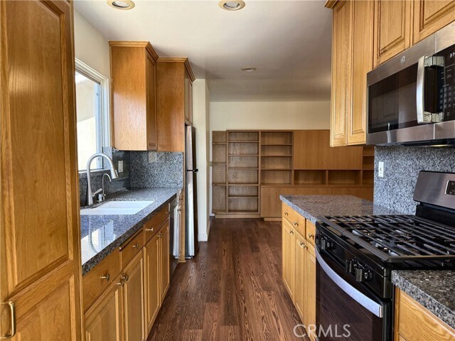 Building Photo - 28845 Briarhurst Dr