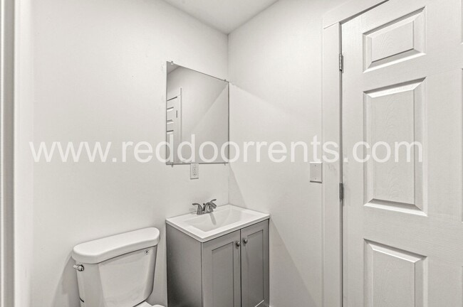 Building Photo - 1254 McDougal St