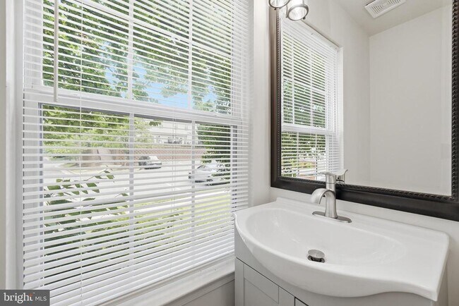 Building Photo - 20430 Herring Pond Terrace