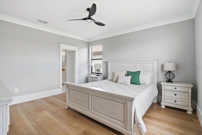 Building Photo - 15161 Serene Shrs Lp