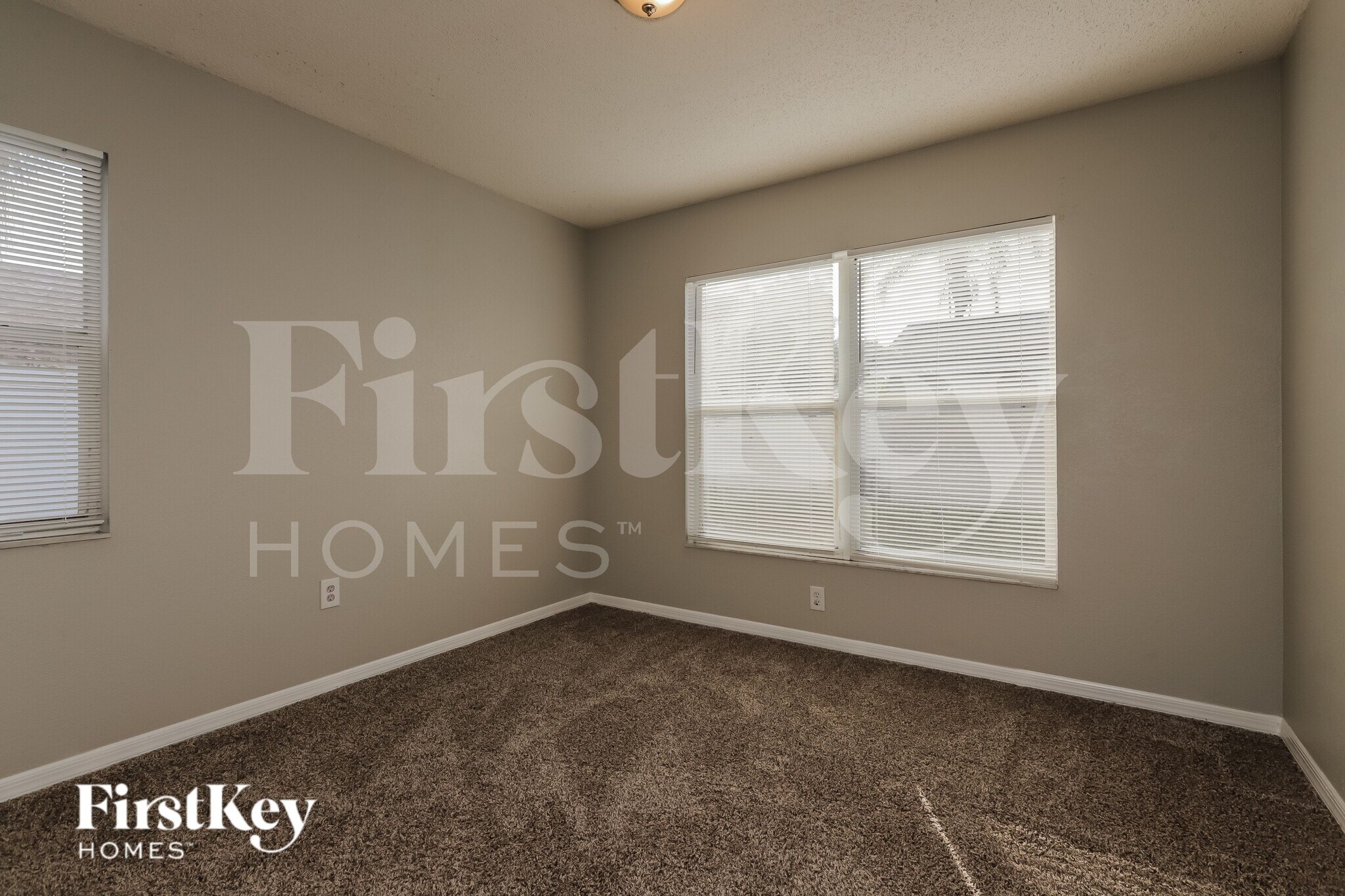 Building Photo - 13452 Beechberry Dr