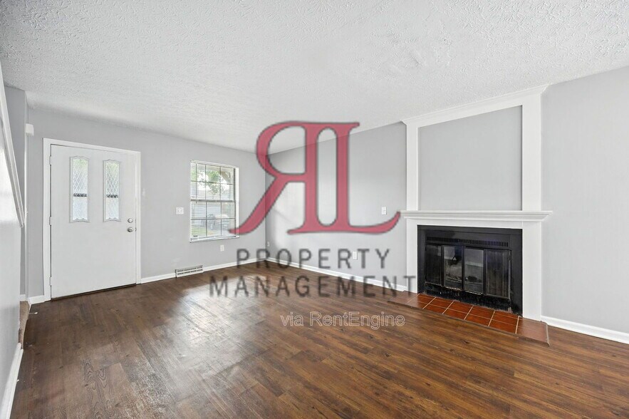 Building Photo - 1094 Farmlane Dr