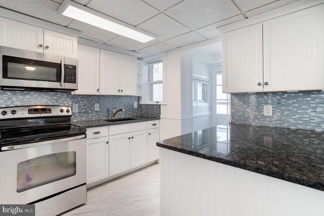 Building Photo - 24 Admiral Blvd