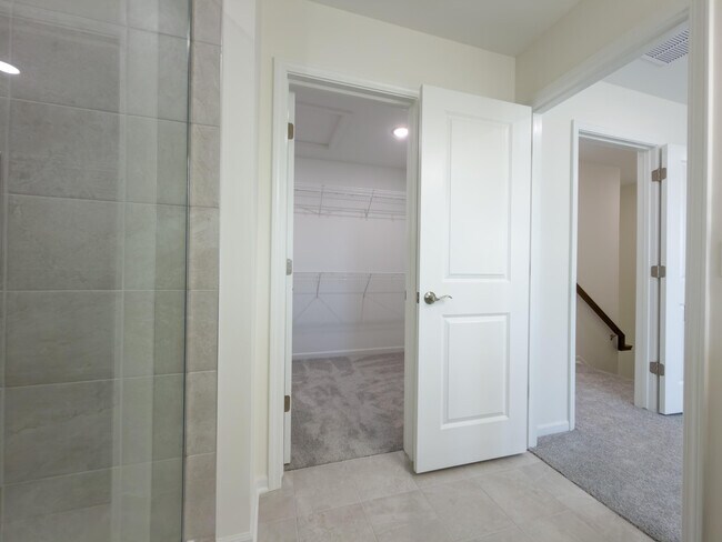 Building Photo - 25552 Tolstoy Trl