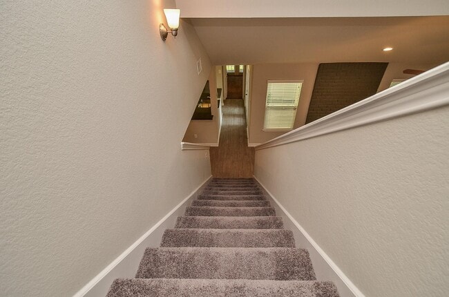 Building Photo - 13214 Ravensway Dr
