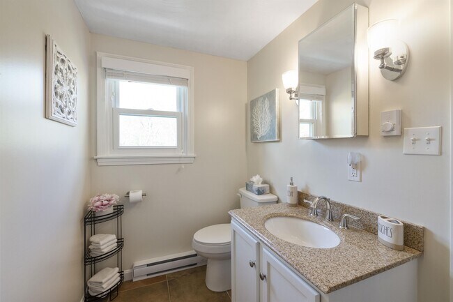 Building Photo - 16 Grasshopper Ln