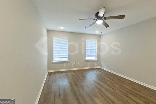 Building Photo - 132 Cottage Grove Rd