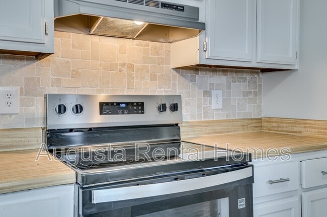 Building Photo - 2716 Cardigan Ct