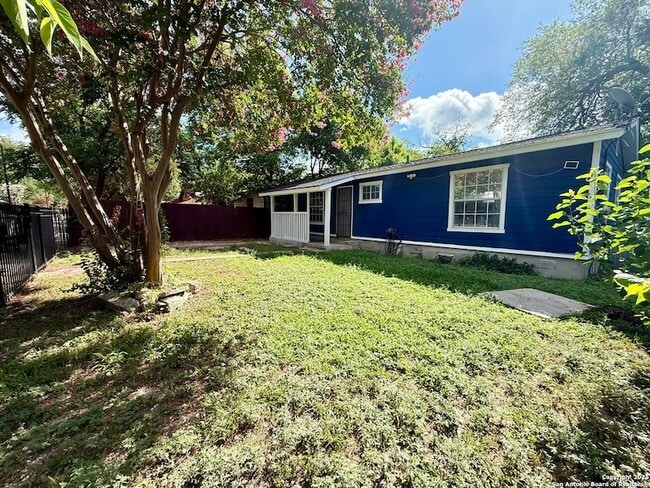 Building Photo - 230 S San Gabriel Ave