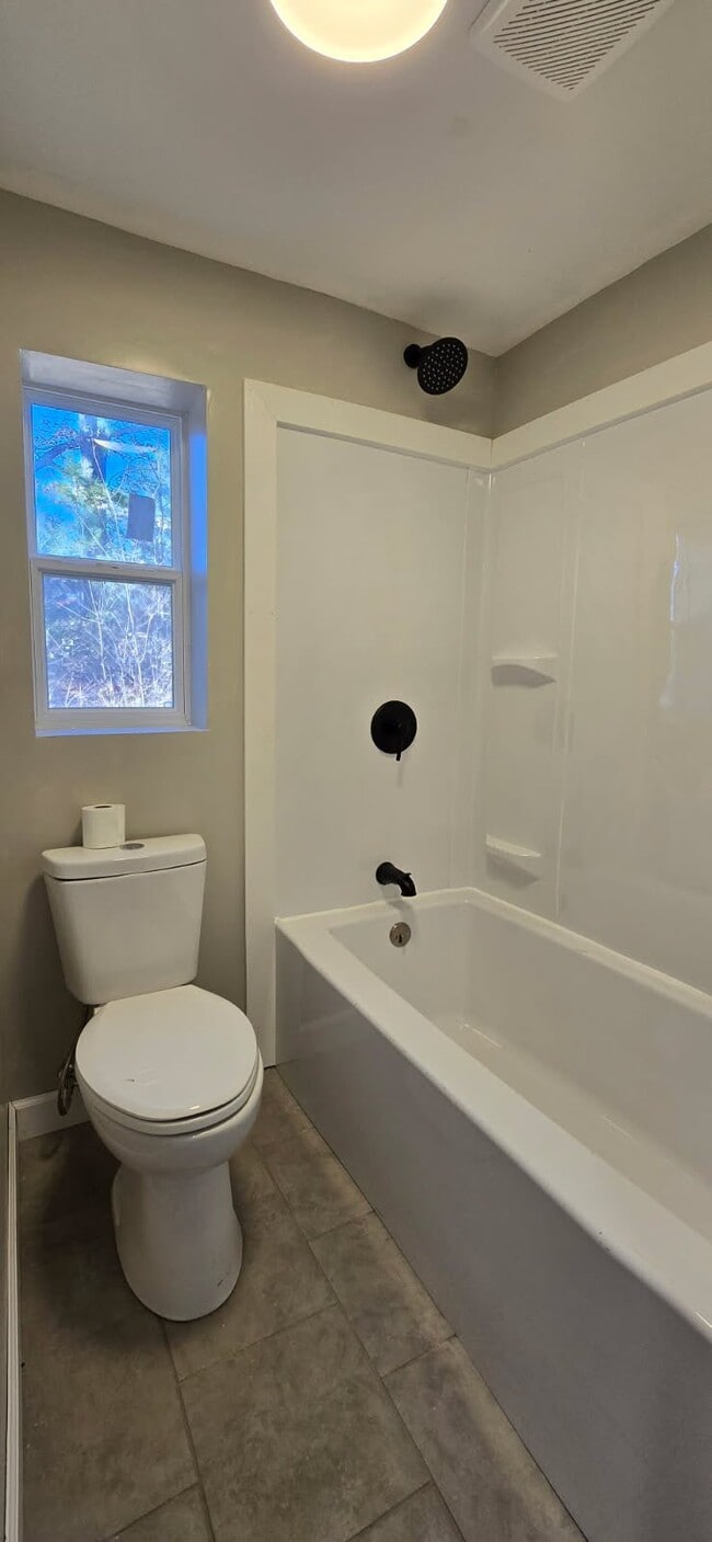 Building Photo - 20661 Monrovia Rd