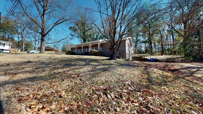 Building Photo - Roomy 3/2, quiet neighborhood/Lawncare inc...