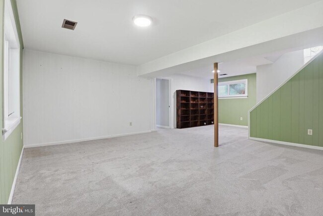 Building Photo - 4014 Jeffry St
