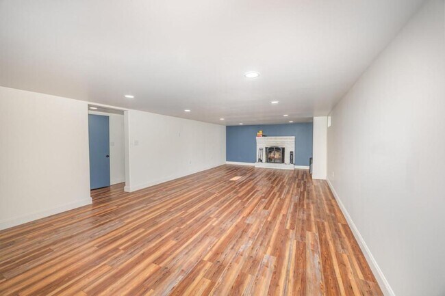 Building Photo - 411 Wagner Dr