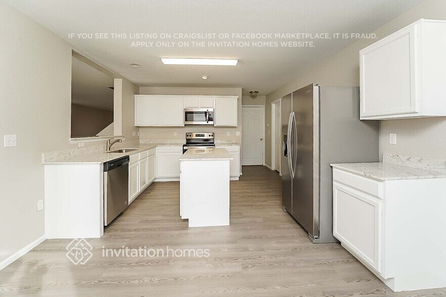Building Photo - 20460 Randolph Pl