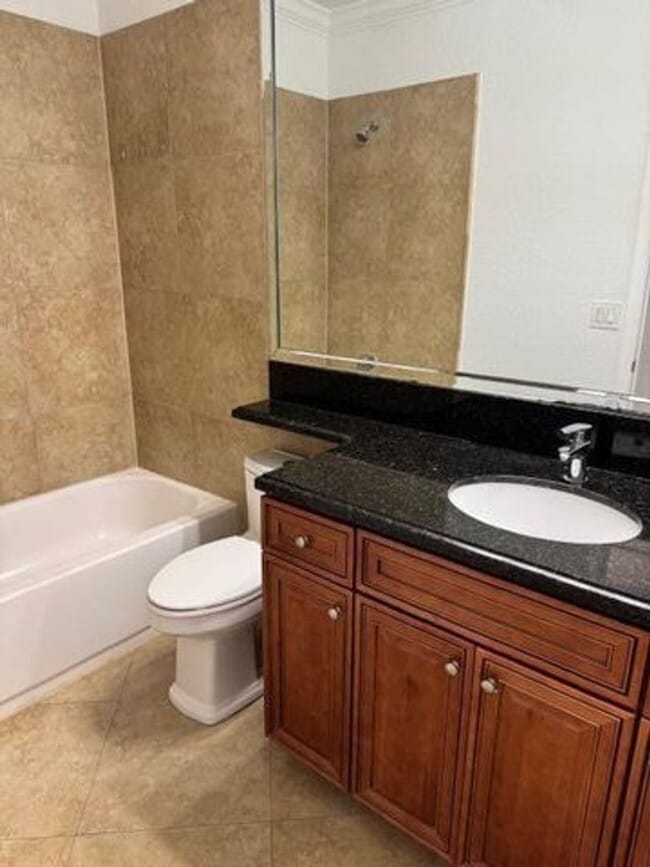 Building Photo - 3201 John's Pl