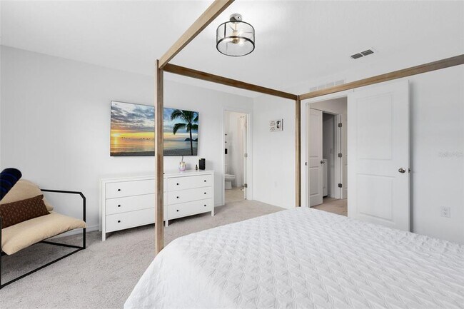 Building Photo - 528 Madison Dr