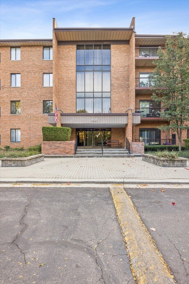 Primary Photo - 801 79th St